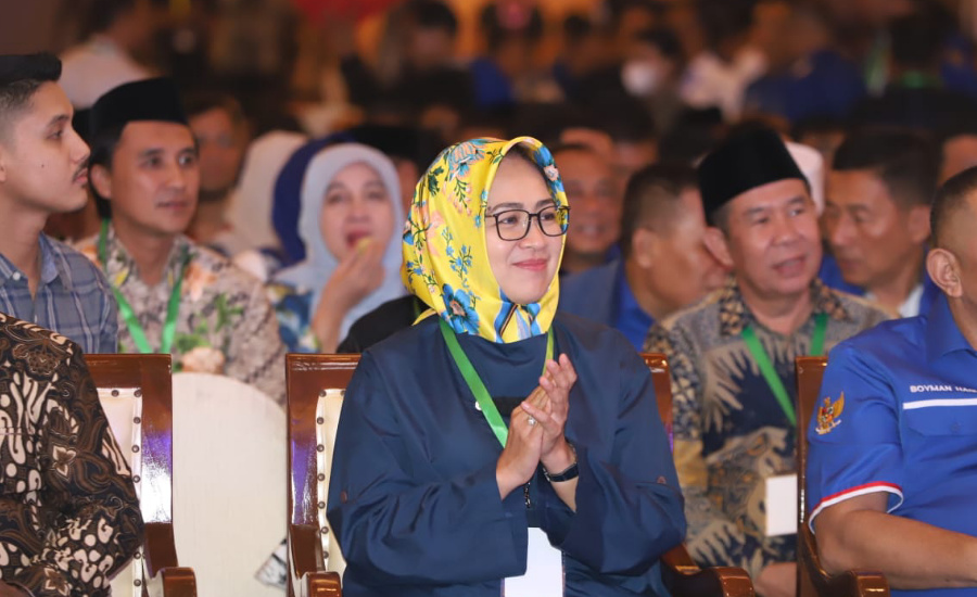 Rakornas PAN,  Zulkifli Hasan Puji Airin