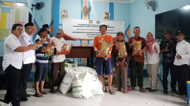 Bantuan Pupuk Desa Jatiwaringin