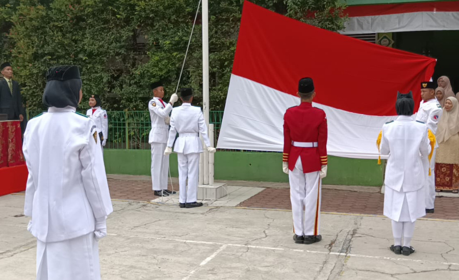 Pengibaran Merah Putih HUT RI ke- 79 di Yayasan Al-Muin Kota Tangerang Berlangsung Khidmat