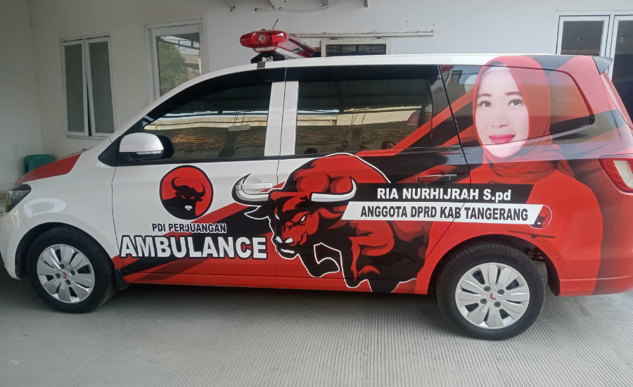 Peduli Kemanusiaan, Ria Nurhijriah Anggota DPRD Kabupaten Tangerang Terpilih Serahkan 5 unit Ambulance Siaga Gratis