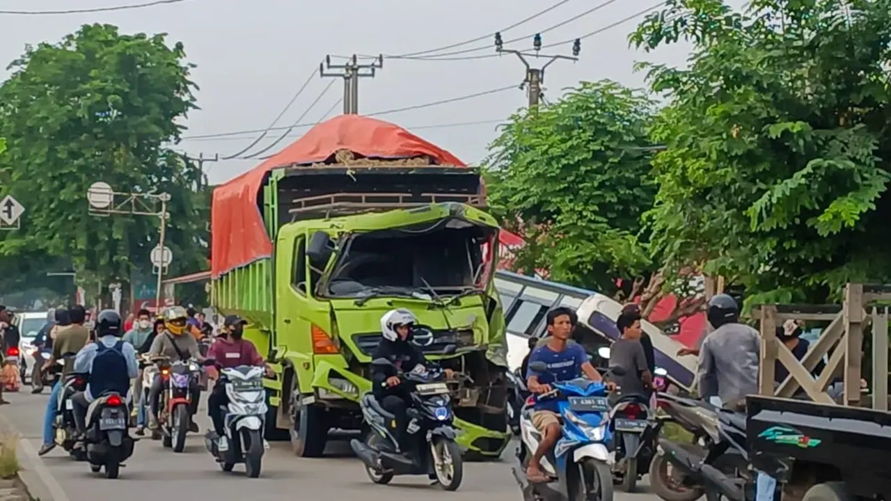 Truk Tanah