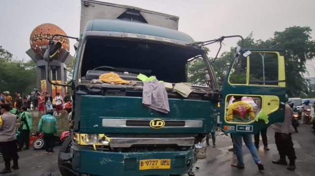 Tak Ada Korban Jiwa, Ini Data Sementara Korban Truk Wing Box Ugal-Ugalan di Tangerang